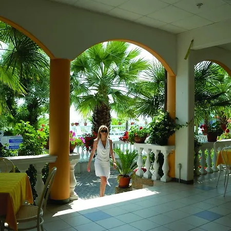Terrazzo Sul Mare *