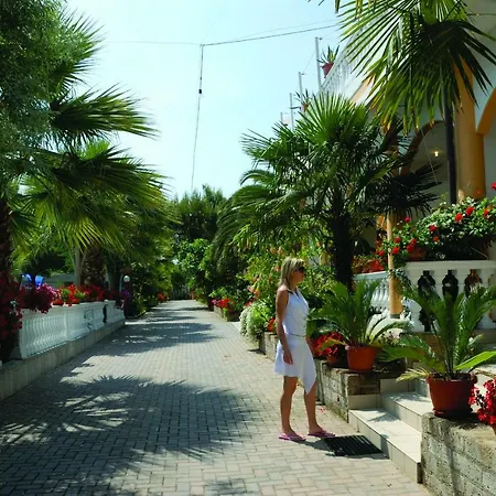 Terrazzo Sul Mare אתר קמפינג קופרה מריטימה